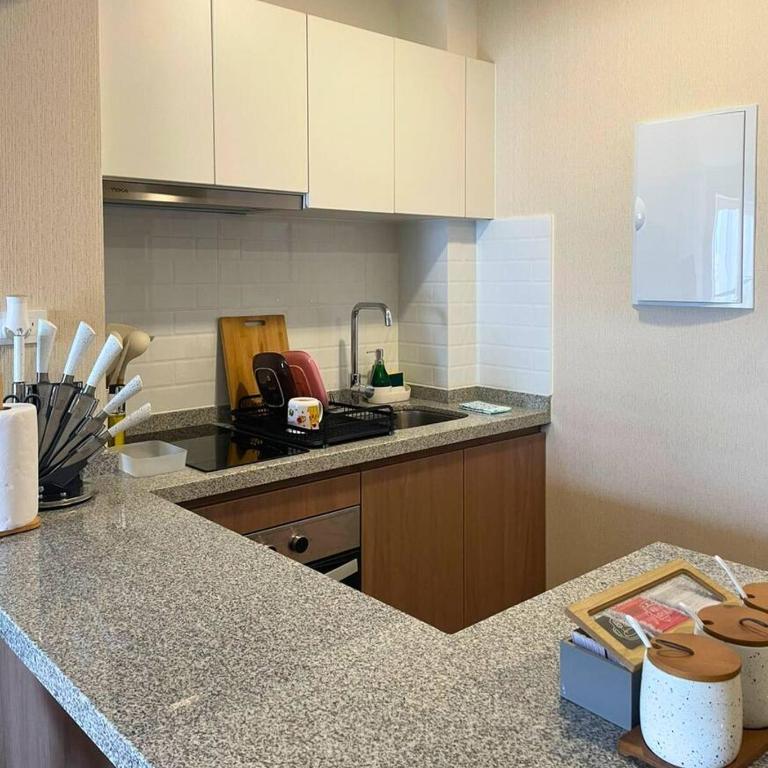 Anime-Style Studio Decor - Apartment - 3