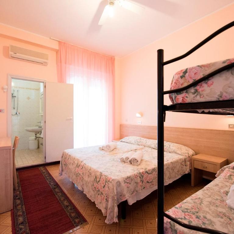 Hotel Settebello B&B - Camera Quadrupla - 1