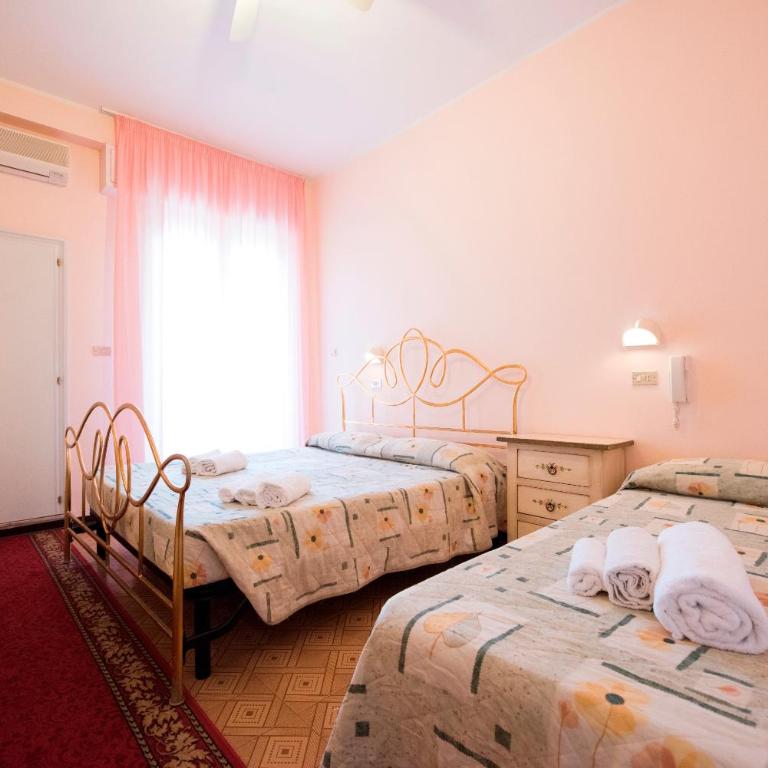Hotel Settebello B&B - Camera Tripla - 1