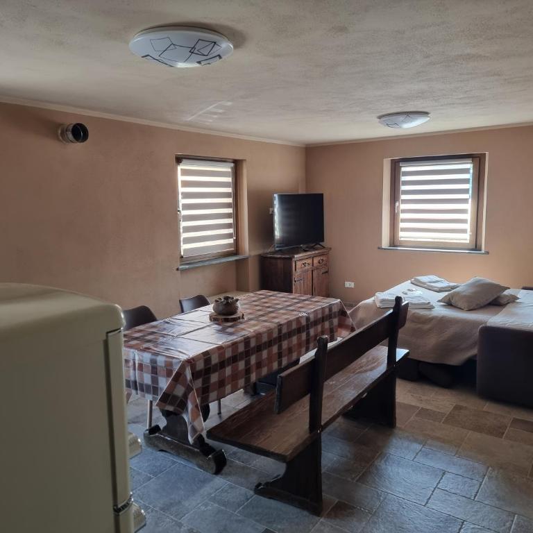 Route 76 VDA - Monolocale con Divano-Letto - 1