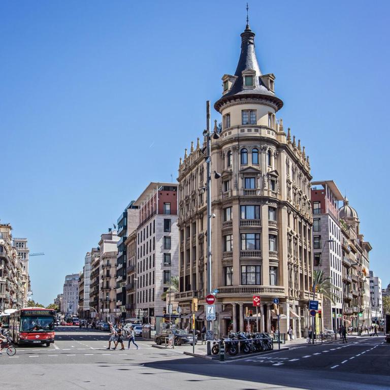 Sweett - Urgell - Three-Bedroom Apartment - 13