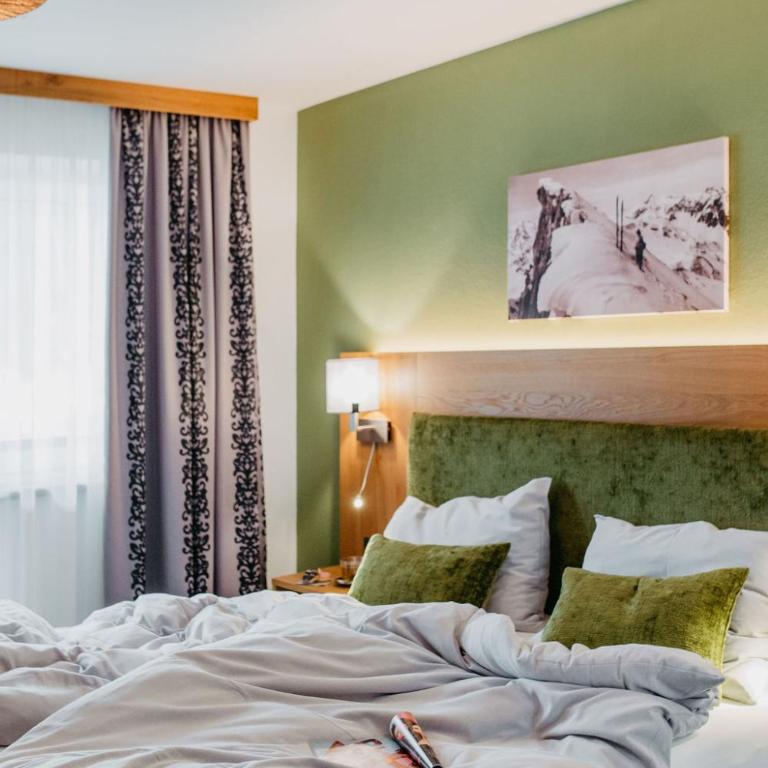 Hotel Schützenhof - Dreibettzimmer mit Balkon - 9