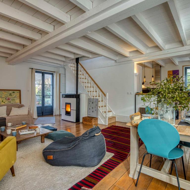 Maison au pied du Salève, terrasse, 15 min de Genève - Maison 3 Chambres - 11