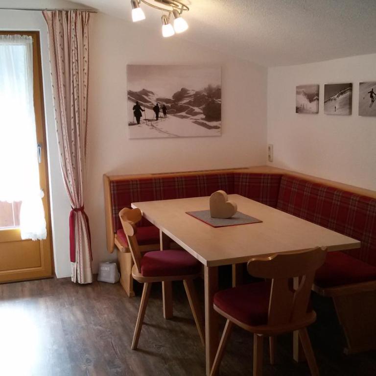Apartment Valtiner - Apartment mit 2 Schlafzimmern und Balkon - 10