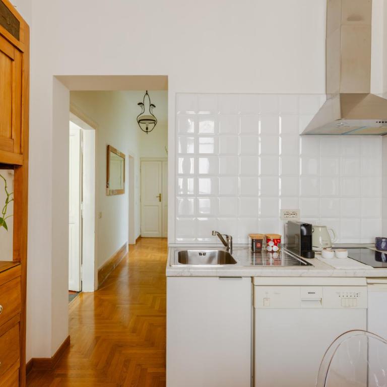 Charming apartment in a 1910s building 2 min walk from the Colosseum - Appartamento con 1 Camera da Letto - 20