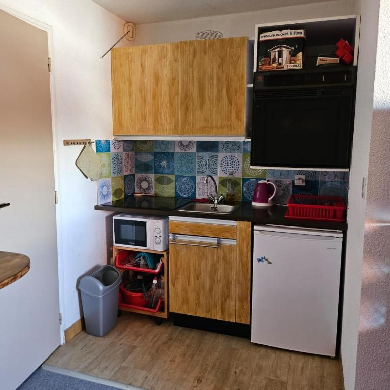 joli studio vue montagne - Appartement 1 Chambre - 8