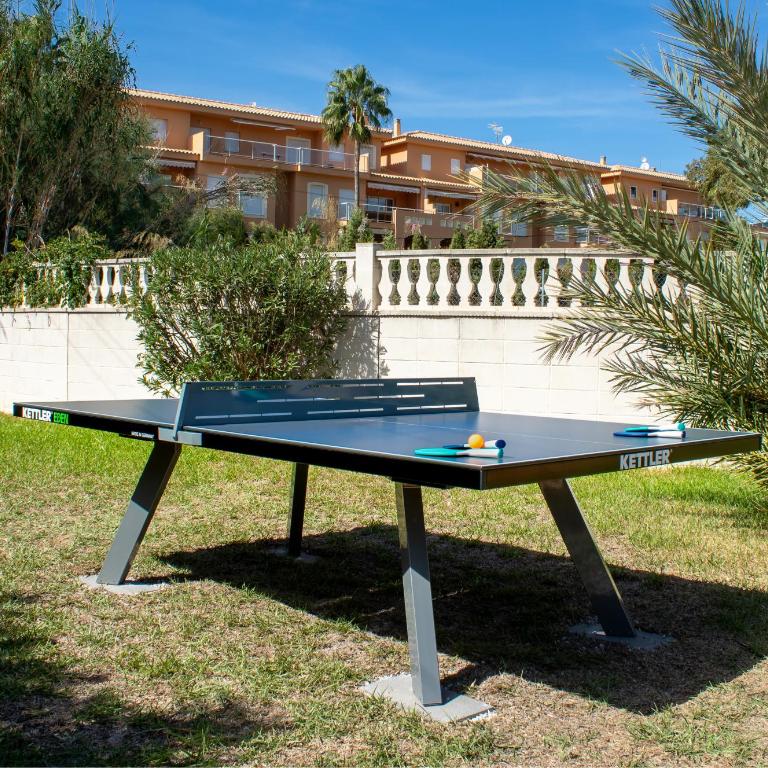 Beachside Villa for 12, 50m to Beach, Private Garden, BBQ, AC, Free WiFi and Parking - Villa con vistas al mar - 4