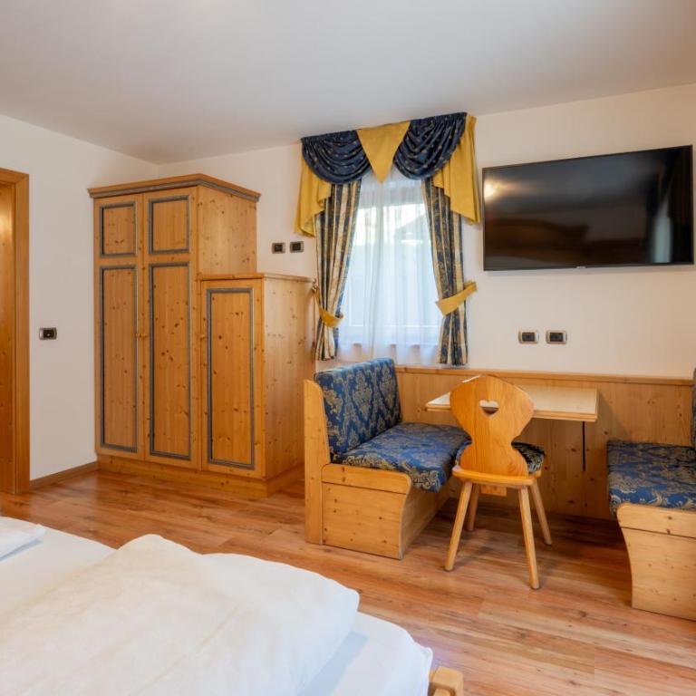 Garni Hotel and Apartments Wildbach - Camera Matrimoniale Superior con Balcone - 1