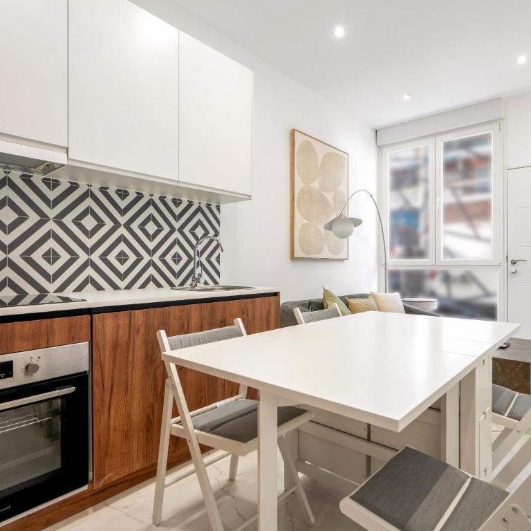 Moderno Apartamento Recien Reformado para 4 personas Alquiler Temporal - Apartment - 11