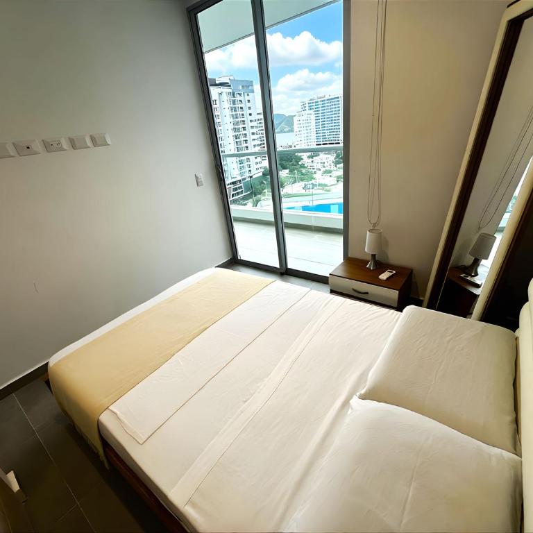 Salguero Sunset Apartments – Near the Sea by SOHO - Three-Bedroom Apartment with Sea View - 14