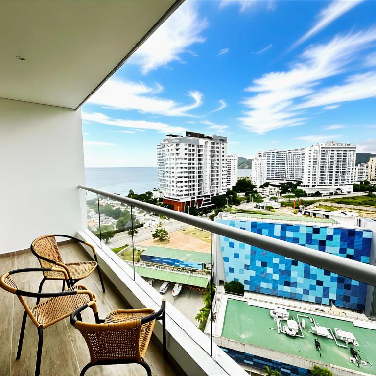 Salguero Sunset Apartments – Near the Sea by SOHO - Three-Bedroom Apartment with Sea View - 12