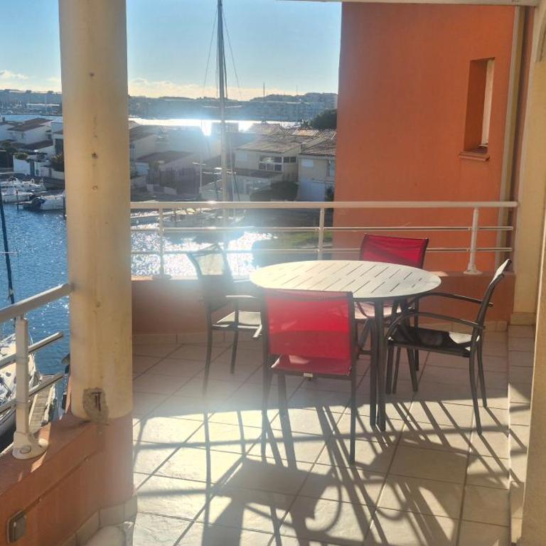 Le Matago A36, Superbe T2 avec vue sur le Port, parking, piscine, clim - Appartamento con 1 Camera da Letto - 1