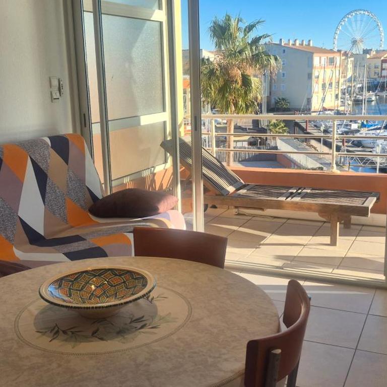 Le Matago A36, Superbe T2 avec vue sur le Port, parking, piscine, clim - Appartamento con 1 Camera da Letto - 6