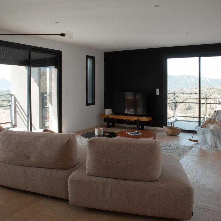 So Home - Three-Bedroom Apartment - 10