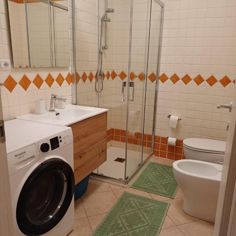 Bright apartment with garden and sea-view terrace - Two-Bedroom Apartment - 10