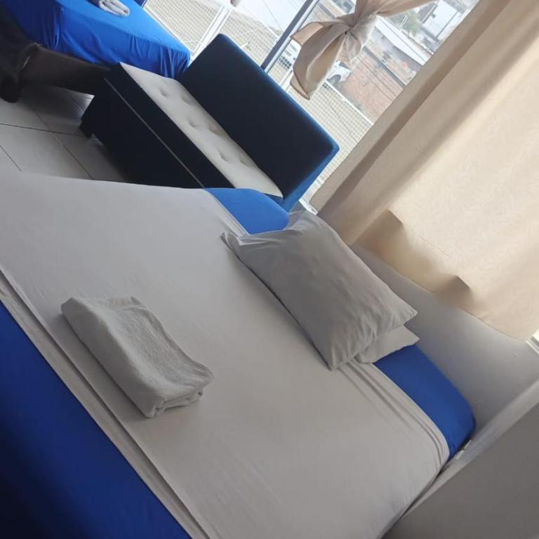 Hostal Tamara - Family Room - 3