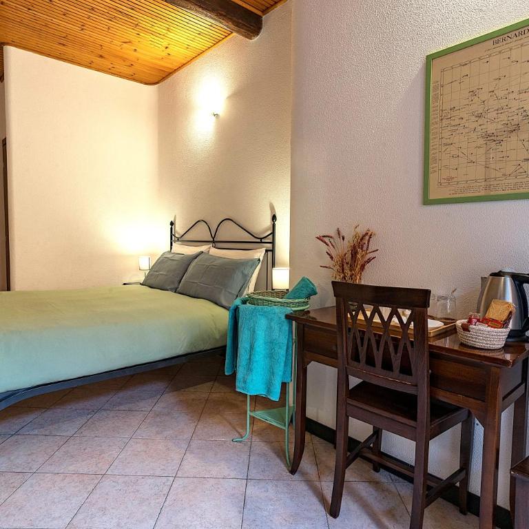 Macaia Village Life Room with AC #2 - Double Room - 13