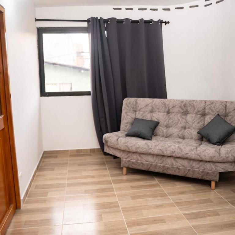 Newly remodeled house a block away from the park - Apartamento de 3 dormitorios - 10
