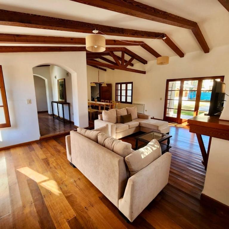 Estancia Bogotá - Six-Bedroom House - 1