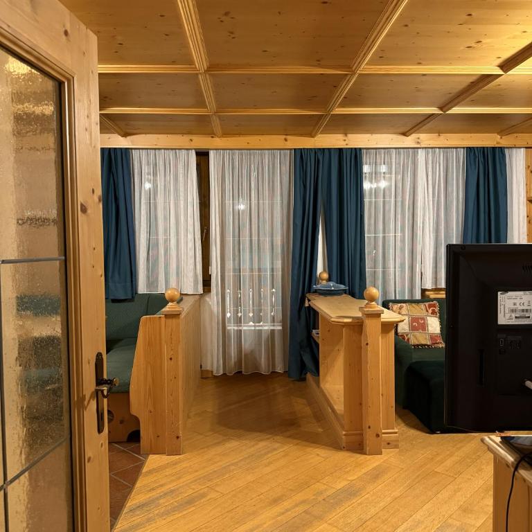 Campiglio Trilocale Dolomiti - Appartamento con 2 Camere da Letto - 4
