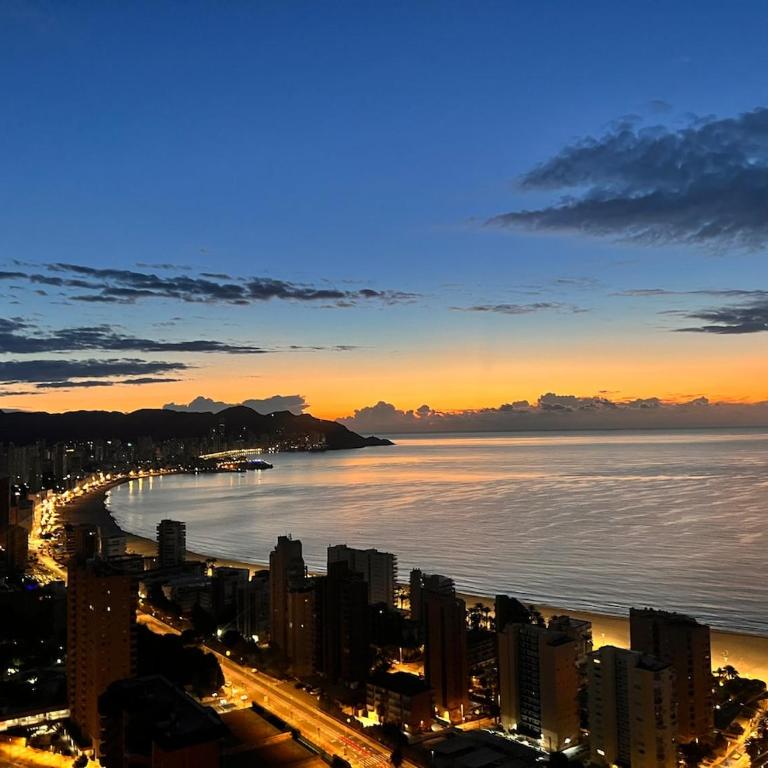 Sea view, 30th floor, Garage, heated pool, AC - Apartamento de 2 dormitorios - 8