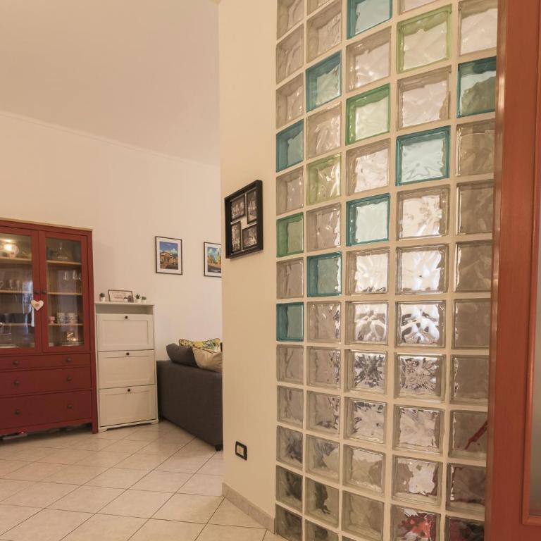 Laura's Home - Appartamento con 2 Camere da Letto - 40