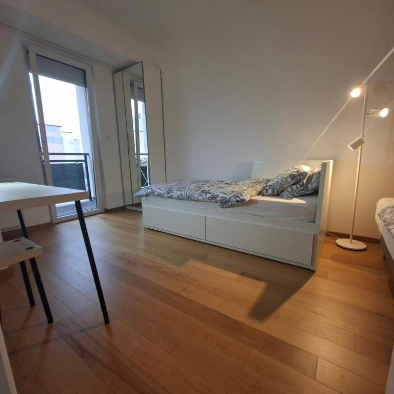 Olive NOOK - Two-Bedroom Apartment with Balcony - 45