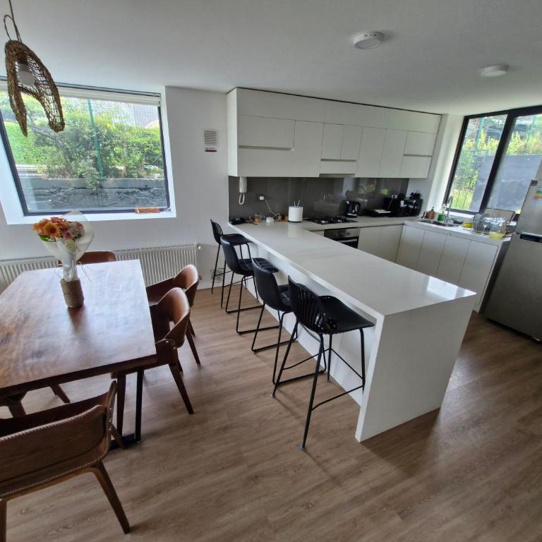Frente al Lago en Puerto Varas - Four-Bedroom House - 5