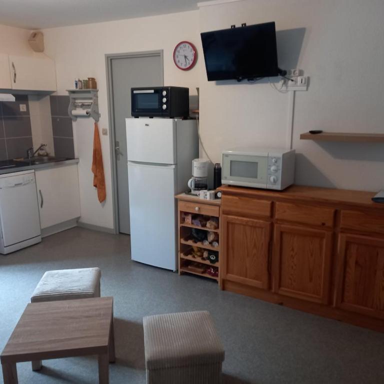 Appartement T3 classé 2 étoiles en hypercentre avec parking privé à Luchon - Apartment mit 2 Schlafzimmern - 16