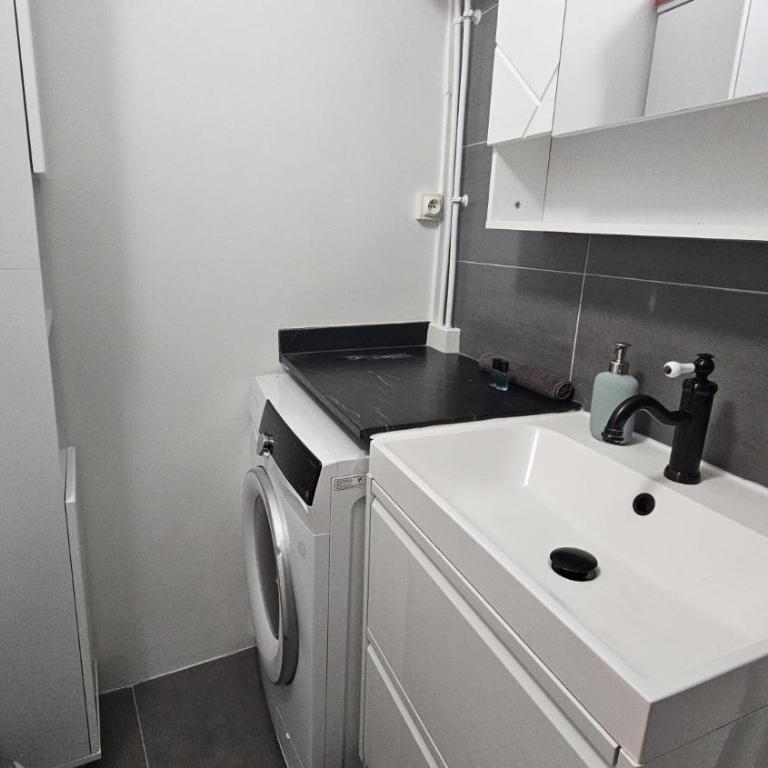 MAGNIFIQUE LOFT ! MODERNE & PARISIEN QUARTIER EMILIE In PARIS ! NOTRE-DAME & PANTHEON ! - Appartement 1 Chambre - 16