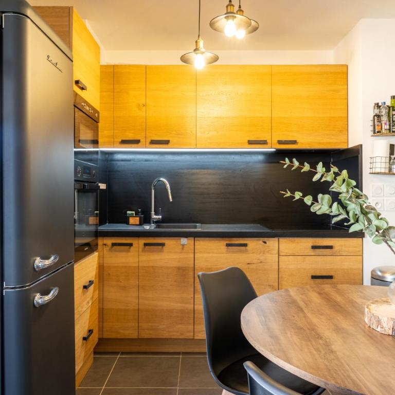 Charming 2-room apartment in Lavandou, terrace, parking, air conditioning - Apartment mit 1 Schlafzimmer - 4