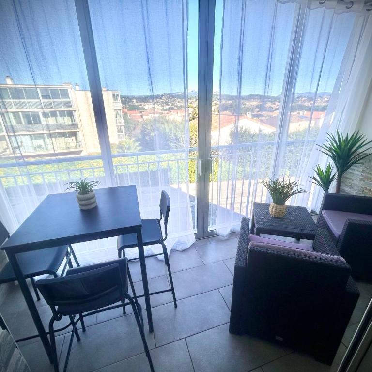 Bel appartement à 2 min de la plage à Six-Fours-les-Plages - Apartment - 16