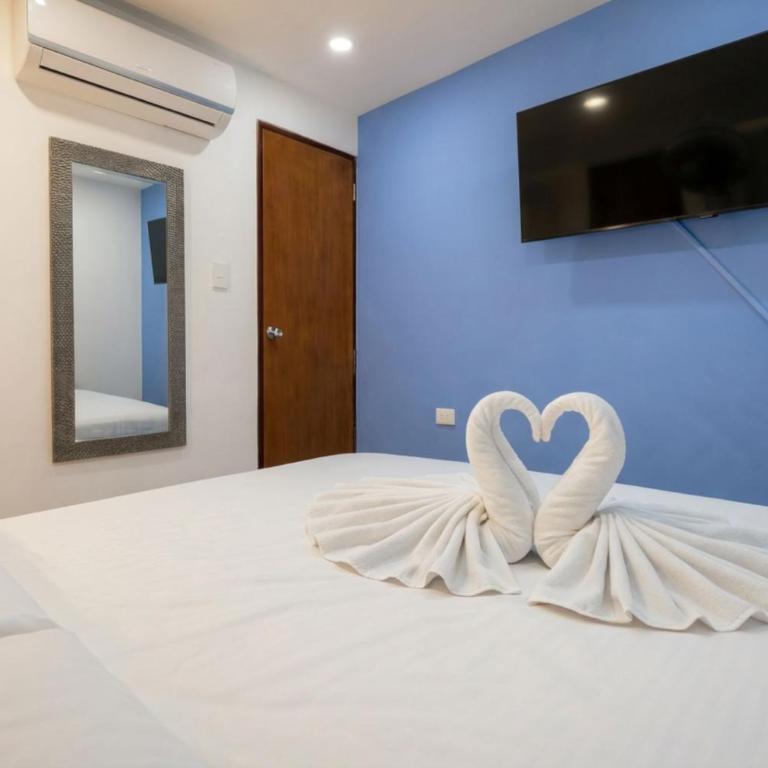 Hotel Getsemaní Central - Double Room with Private Bathroom - 1