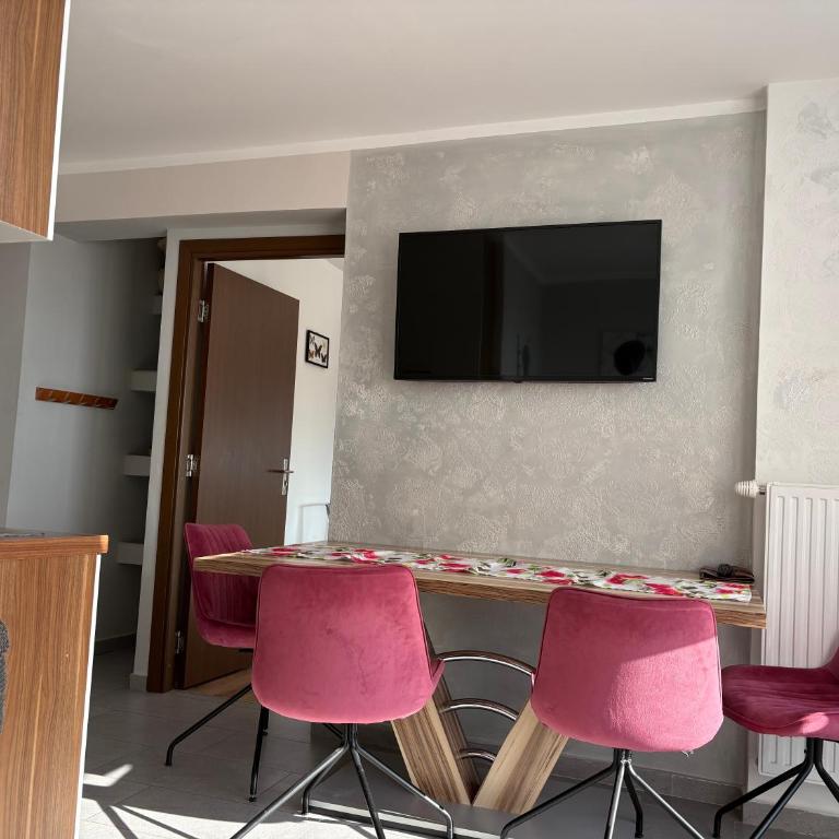 Apartments Let Me In - Apartment mit 2 Schlafzimmern und Balkon - 2