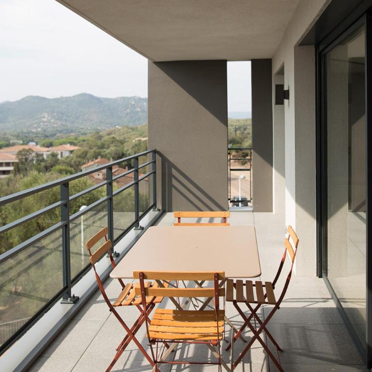 So Home - Three-Bedroom Apartment - 4