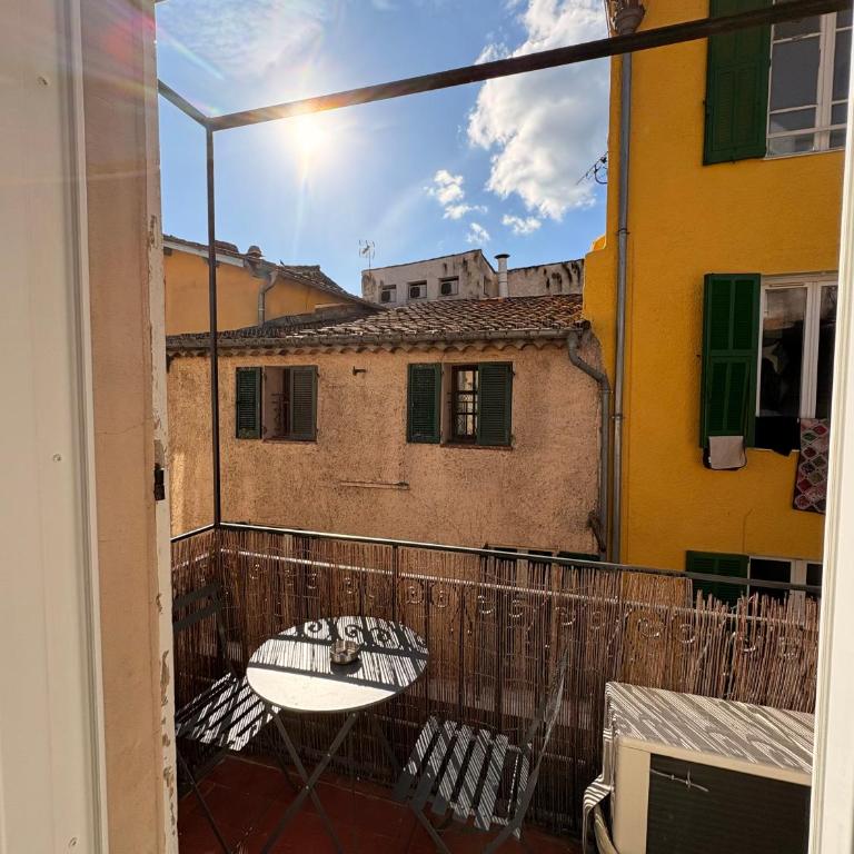 Charmant appartement au coeur de villeneuve loubet - Apartment mit 1 Schlafzimmer - 32