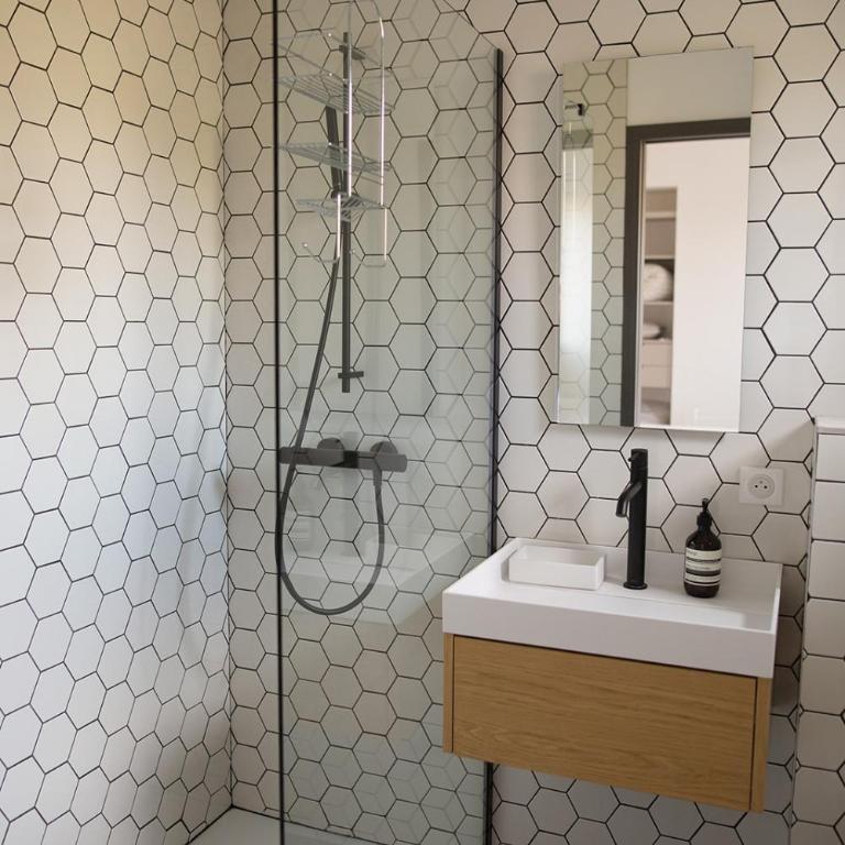 So Home - Three-Bedroom Apartment - 18