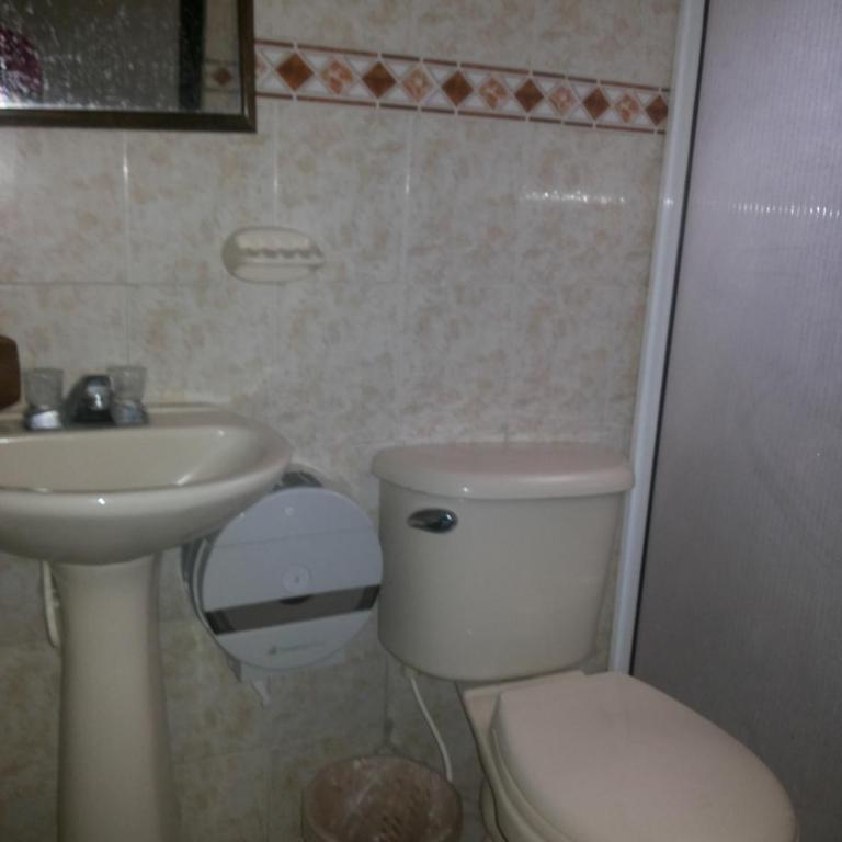 hotel hispanoamericano - Quadruple Room - 4