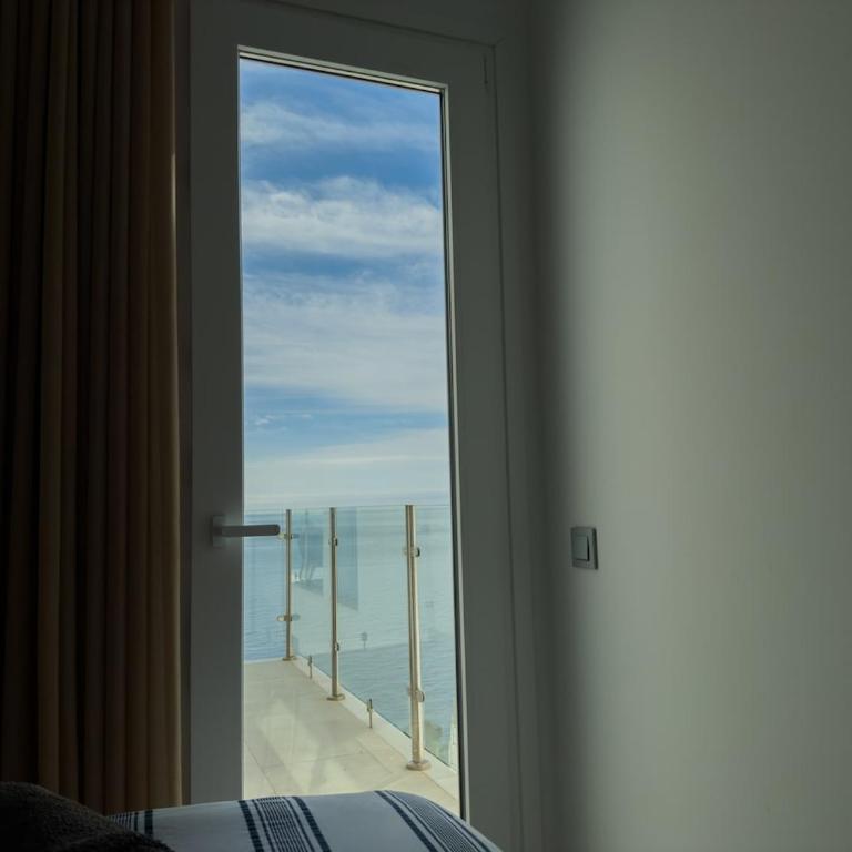 Seafront 2B Apartment with Pool, Spa & Gym Torrox - Apartamento de 2 dormitorios - 2