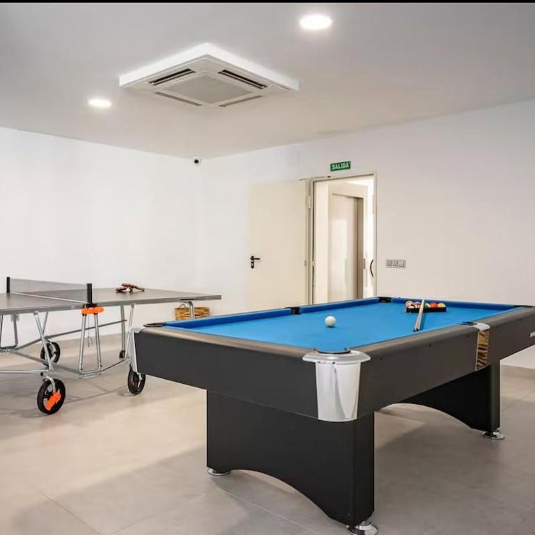 Seafront 2B Apartment with Pool, Spa & Gym Torrox - Apartamento de 2 dormitorios - 18