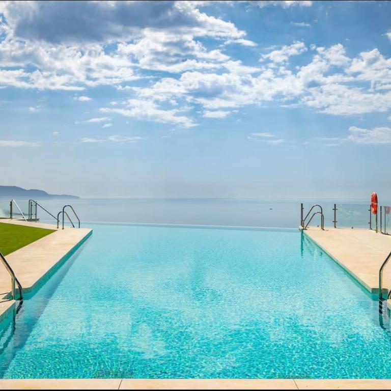 Seafront 2B Apartment with Pool, Spa & Gym Torrox - Apartamento de 2 dormitorios - 51