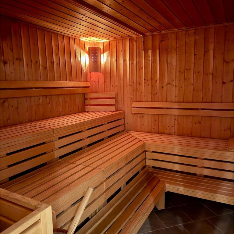 HappyLaax - Elegant Design Studio with Pool, Sauna, and Private Parking - Studio-Apartment mit 1 Doppelbett - 28