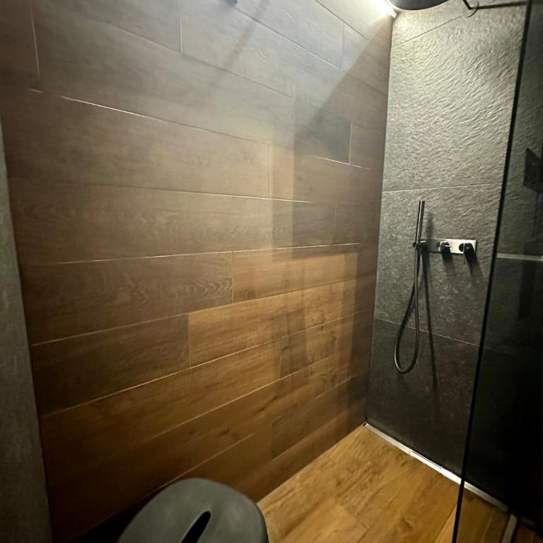 HappyLaax - Elegant Design Studio with Pool, Sauna, and Private Parking - Studio-Apartment mit 1 Doppelbett - 11