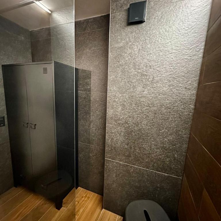 HappyLaax - Elegant Design Studio with Pool, Sauna, and Private Parking - Studio-Apartment mit 1 Doppelbett - 12