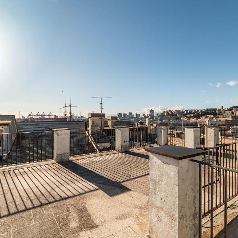 Genova Suite Art - Camera King con Balcone - 9