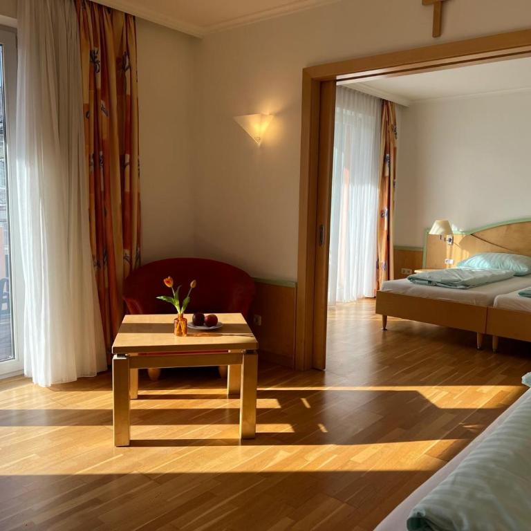 Hotel zum Kirchenwirt Mariazell - Junior Suite con Balcone - 8