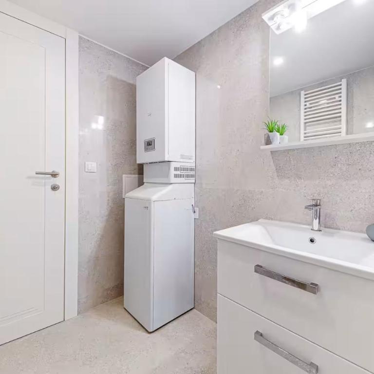Apartment Tuska - One-Bedroom Apartment - 12