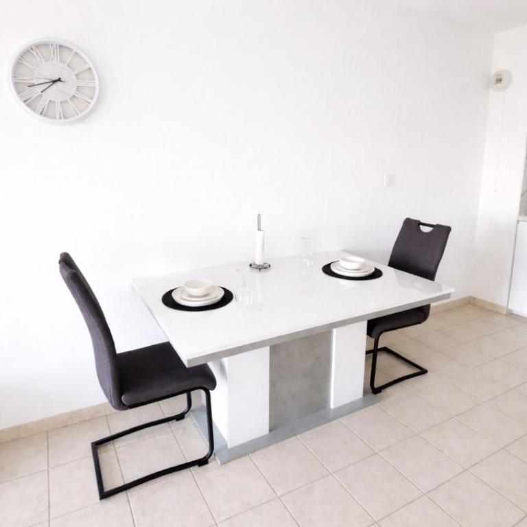 T2 lumineux avec parking privé - One-Bedroom Apartment - 8