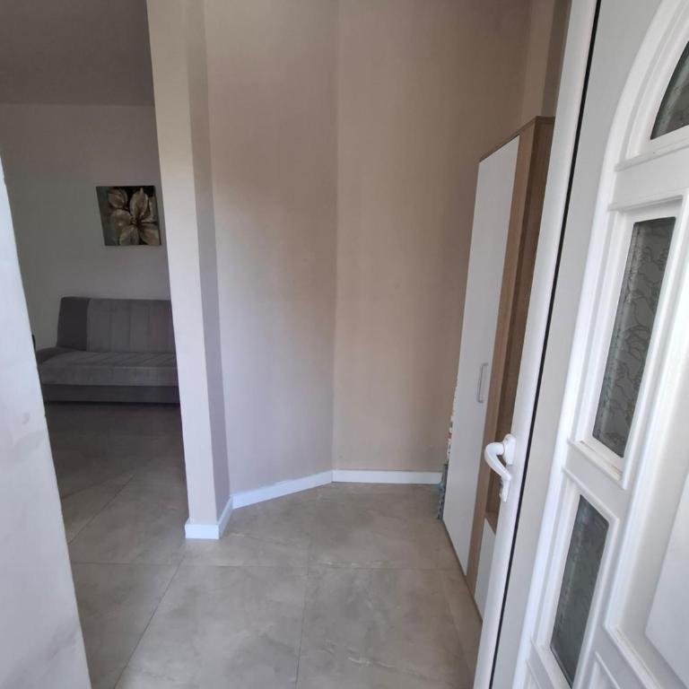 Topla - One-Bedroom Apartment - 5