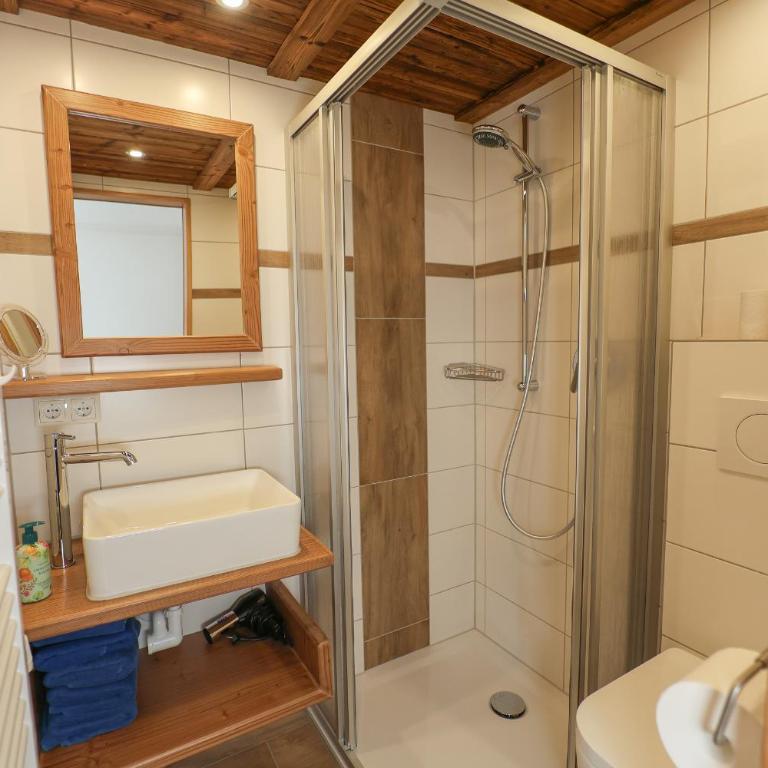 Gästehaus Hillebrand - Apartment mit 1 Schlafzimmer - 4